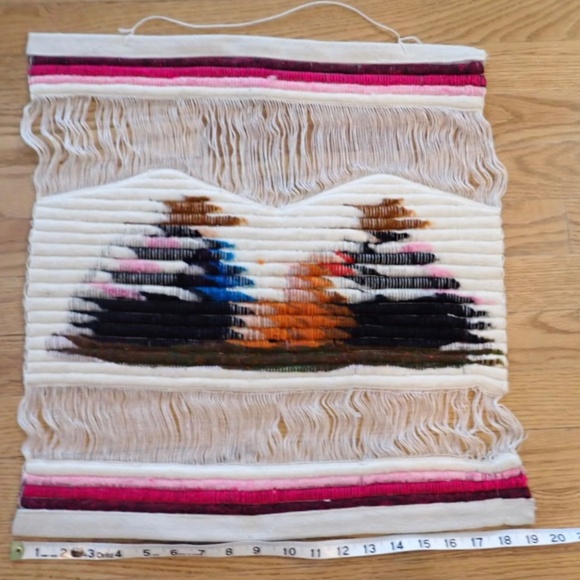 Peruvian Folk Art Alpaca LLama Hand Woven Coiled Wool Wall Hanging 19"X19" Mint - Picture 6 of 7